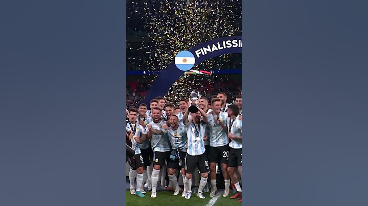 Argentina lift the trophy 🏆