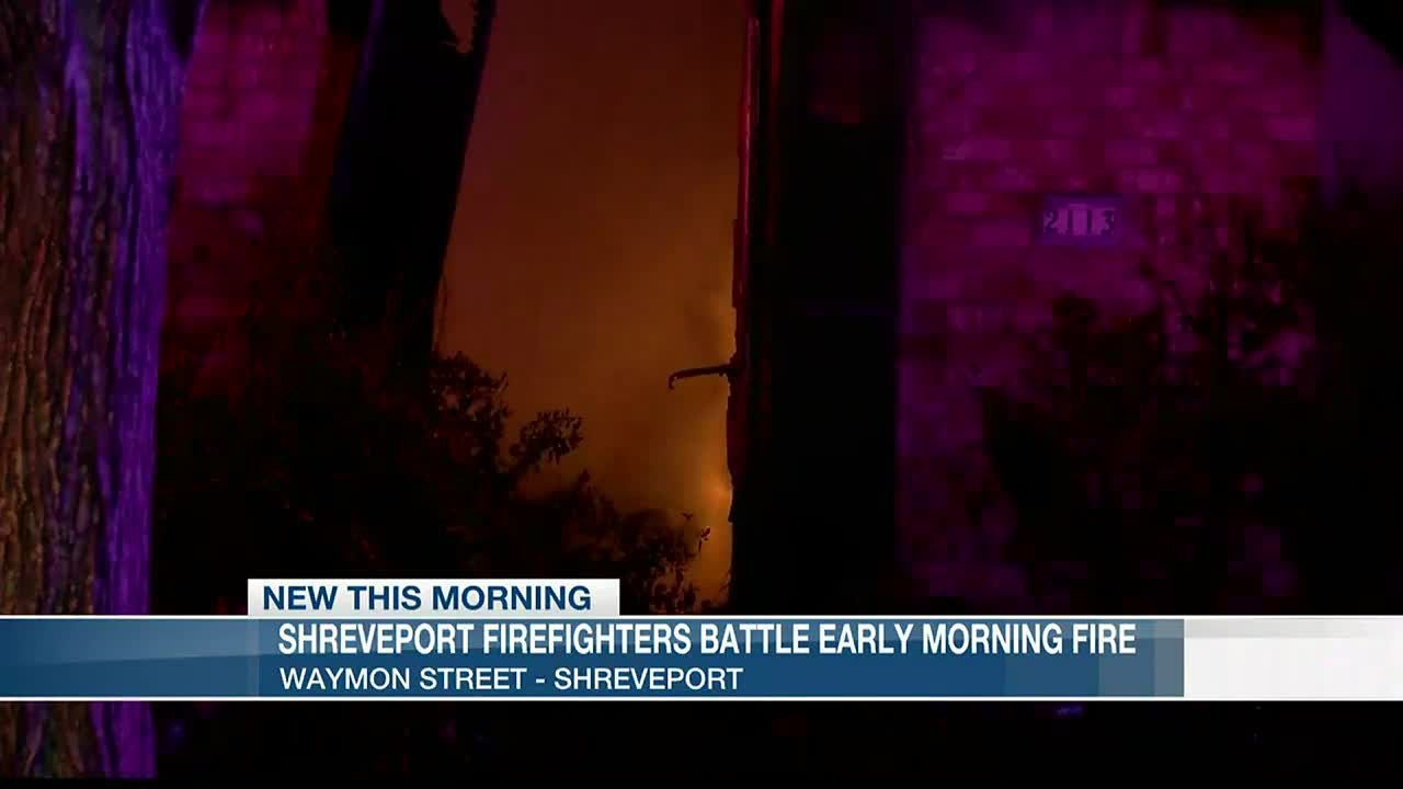 Shreveport firefighters battle blaze on Waymon Street