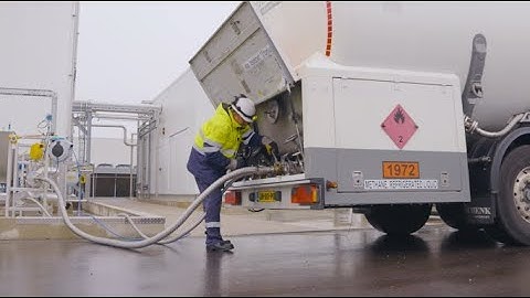 First commercial offloading Dutch bio LNG