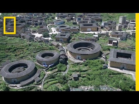 Video: L'antico Castello Di Tulou Nella Provincia Del Fujian - Visualizzazione Alternativa