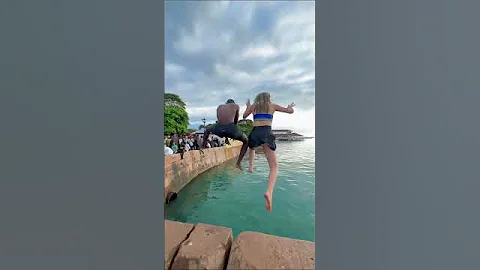 I was so scared jumping from the famous spot in Zanzibar🫨🤩