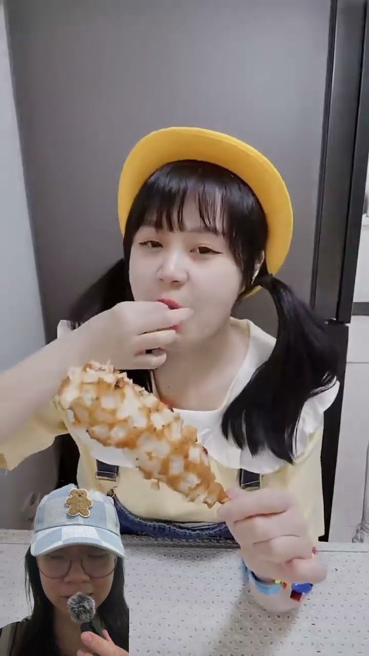ADEK MAKAN SOSIS SETENGAHNYA MALAH JATUH #shorts