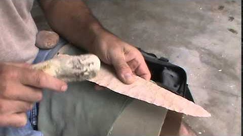 Late stage thinning large blade (biface)