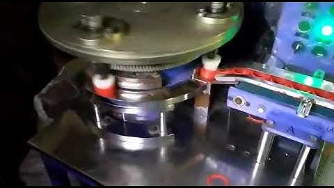 Mobile Oil Cap Folding with Slitting Machine