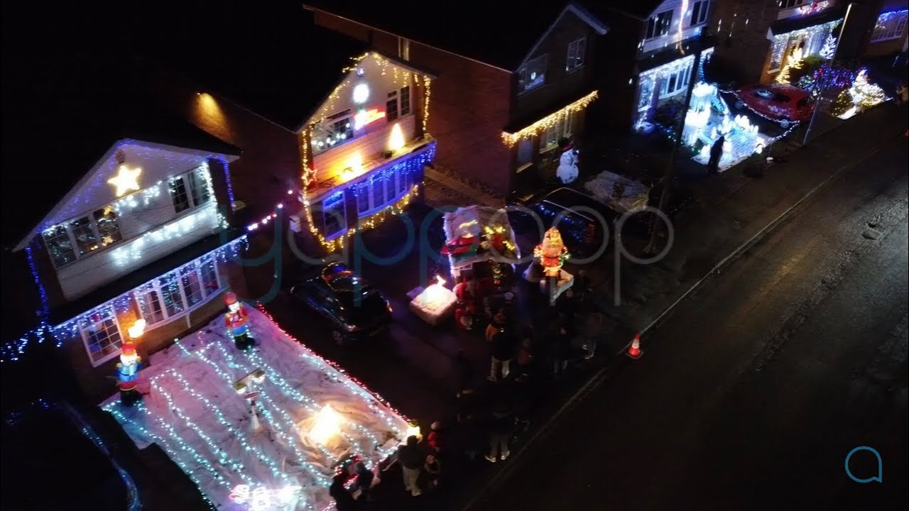 Stone Brig lights in Leeds looks amazing this year as the street gets