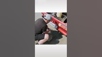 Андрюха, камень и москвич//Михеев и Павлов #shorts