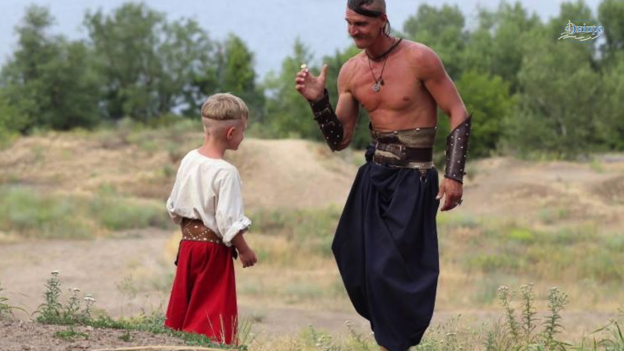 «СТОЇТЬ КОЗАК НА ЧОРНІЙ КРУЧІ» - Олена Кулик та ансамбль 