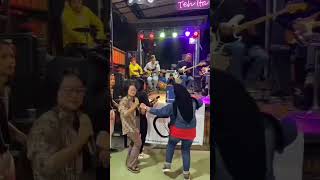 Malam  Rita Sugiarto Dbrenk Musik  Angkringan Teh Ita angkringantehita jogedekeunmalam