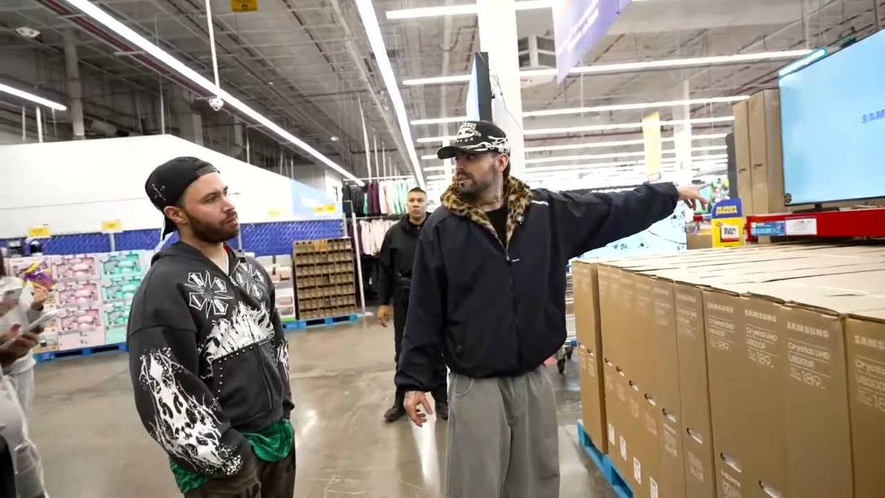 ¡QUE RARO! SHIFU EN EL SAMS DE COMPRAS 😆😆😆 / Adriano zendejas