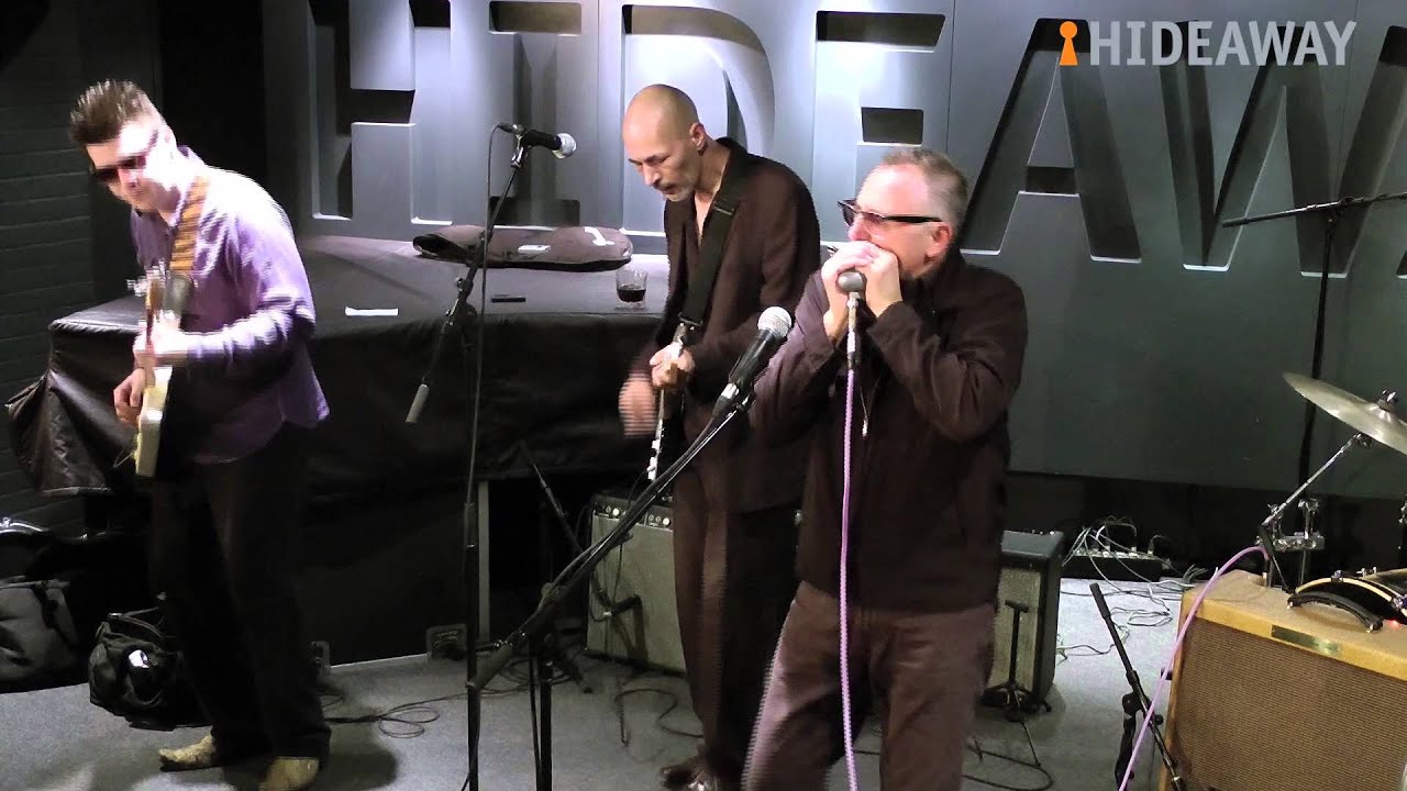 Paul Lamb and the King Snakes perform at London's top live music venue, Hideaway YouTube