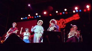 The Monkees at Pier 84, NYC 08/20/1987 - Listen To The Band (featuring Weird Al as Mike Nesmith)