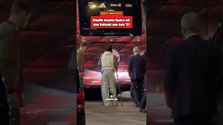 Stanisic brachte Gnabry mit dem Rollstuhl zum Auto 🤝🏼