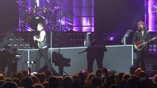 One Vision of Queen Marc Martel - Don't Stop me now - Live Düsseldorf 01.11.2025