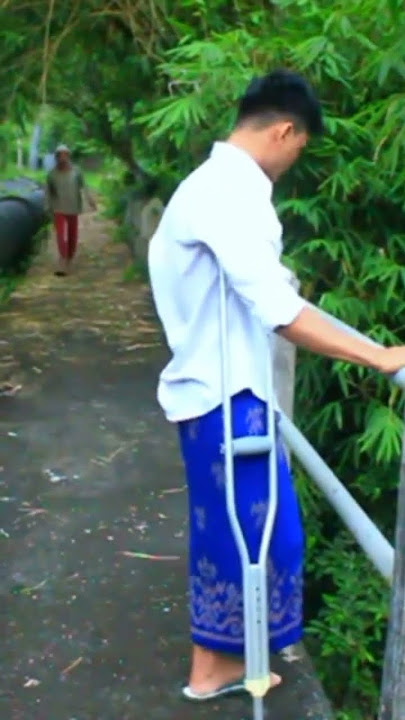 Ketika si untung mau bunuh diri,karena putus asa di tinggal kedua orang tua nya..😭😭