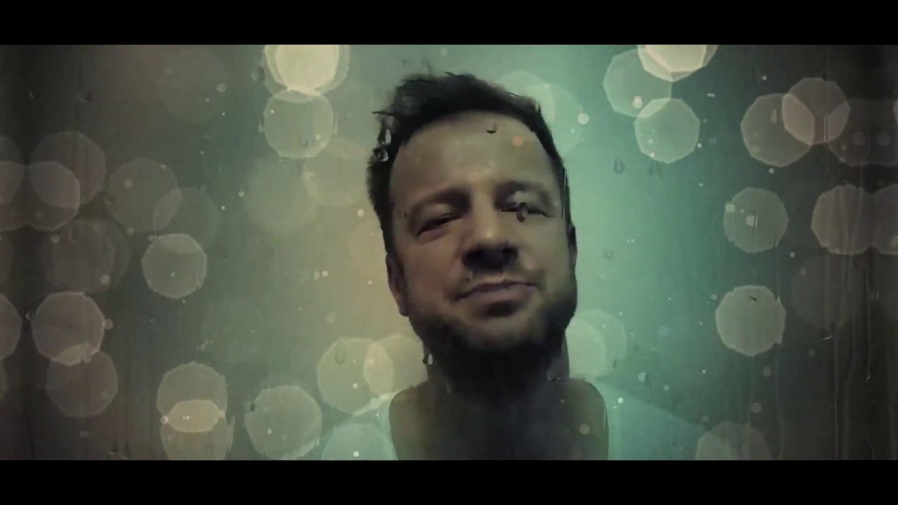 Wiegand - Falling (piano edit) bekijken op YouTube Wiegand - Falling (piano edit) bekijken op YouTube