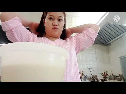 Video: Pagluluto Ng Pancake Na May Manok At Kabute