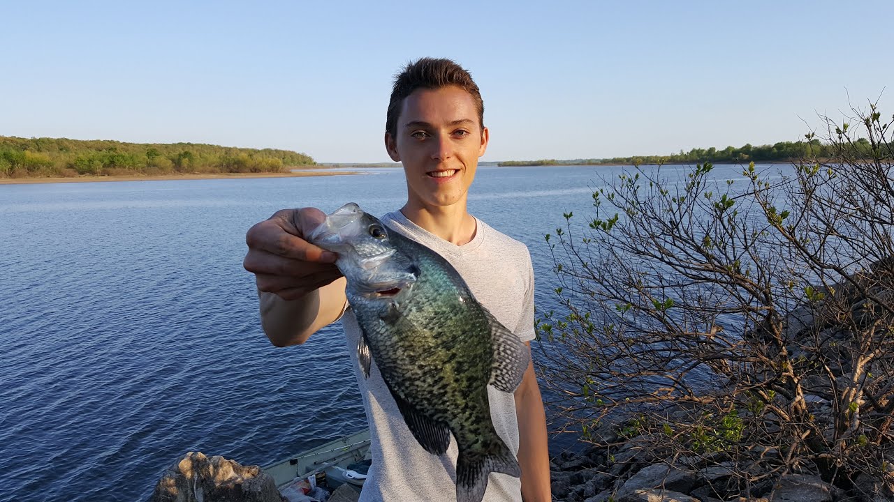 Spring Bank Fishing for Catfish, Crappie, White bass on Truman Lake - Catfishing - YouTube