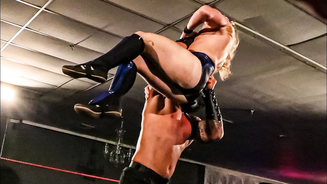 FEATURE MATCH  |  Humongous vs Jonny Lyons