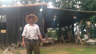 HE IS THE MAZZAROPI WHO LIVES ON A ROADSIDE RANCH