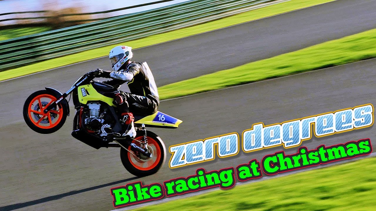 EMRA Plum Pudding bike races 2025. Mallory Park.