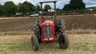 She’s a fair wee tractor she’s a 35