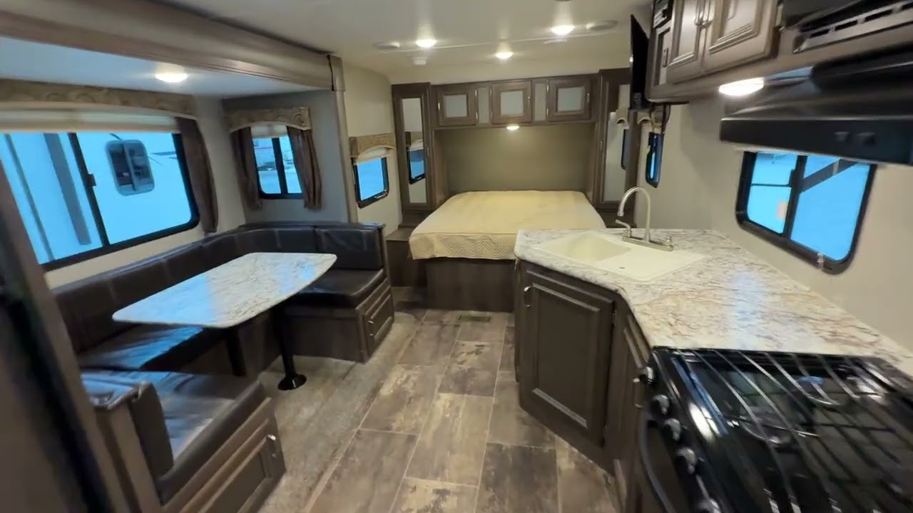   Keystone Passport Grand Touring 2200RBWE