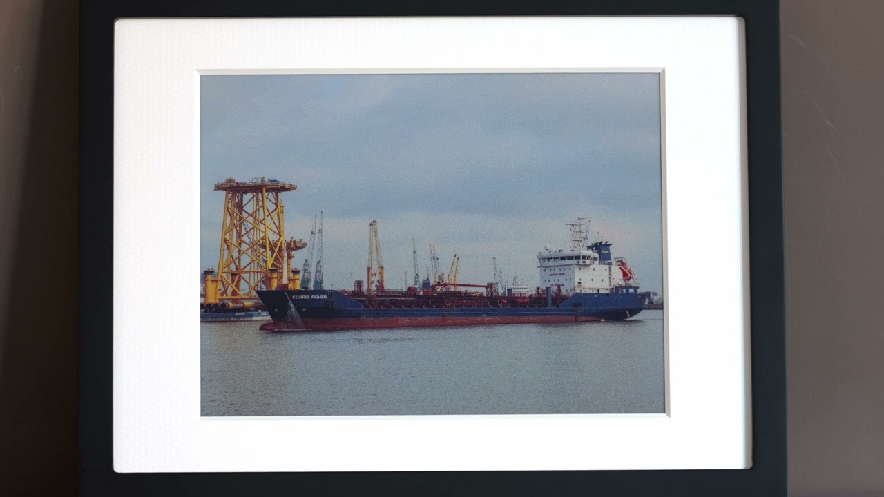 Reflection Frame picture change