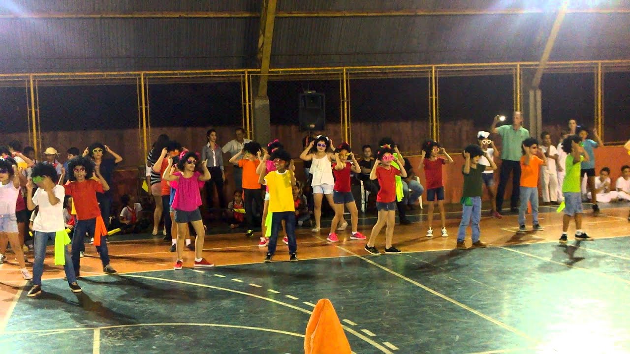 Apresentação Olhos Coloridos-Geovanna Vitória.