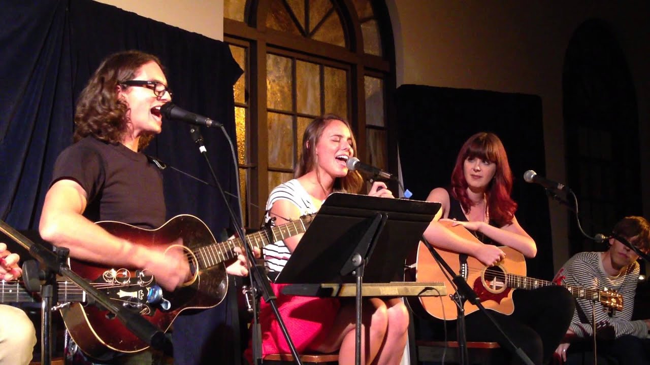 Galen Disston & Duni Disston @ Fremont Abbey Arts Ctr. Amy Winehousee Valerie song.