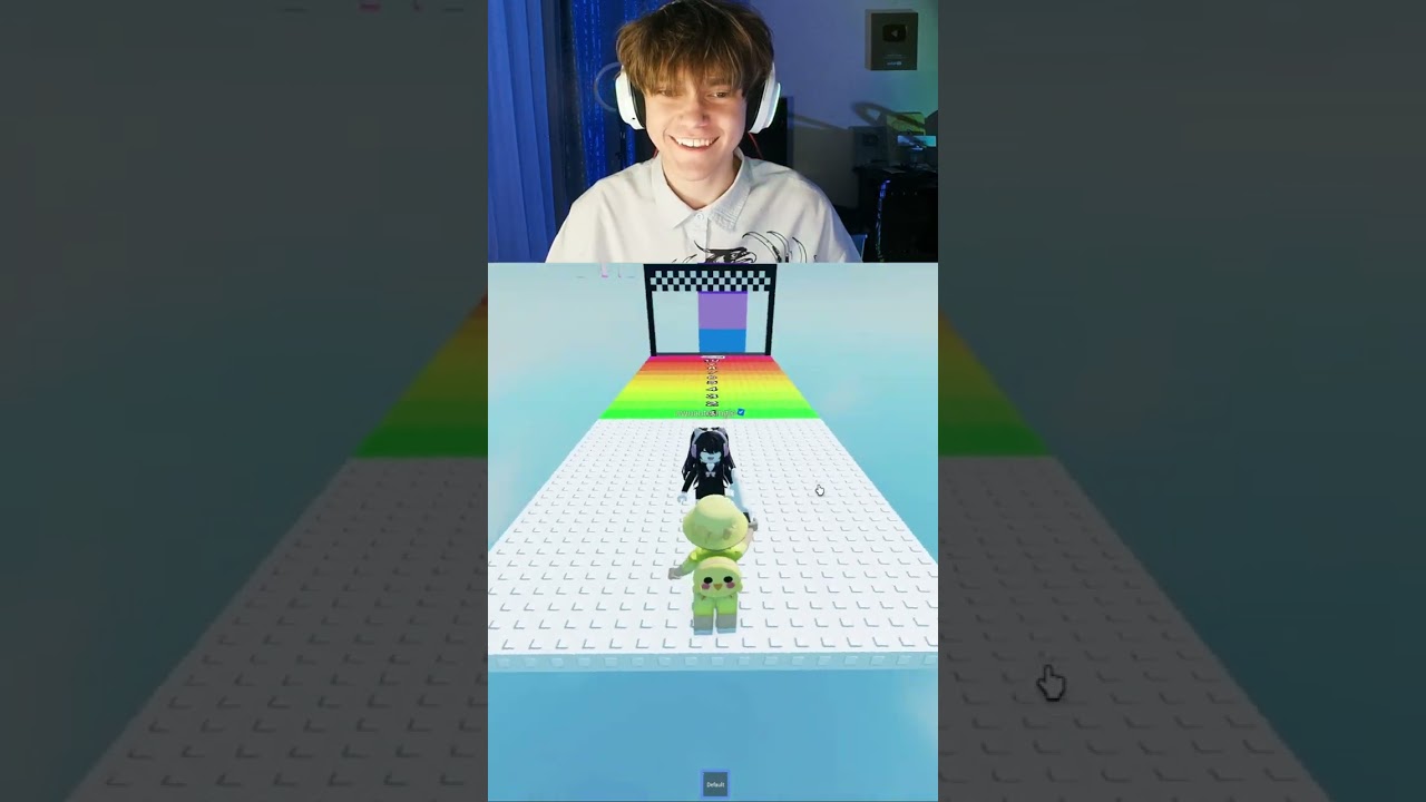 ME and ARU decided to play WALLHOP 1v1 in ROBLOX!😱🤣 Have YOU PLAYED this?⬇️🤔 #roblox #robloxshorts