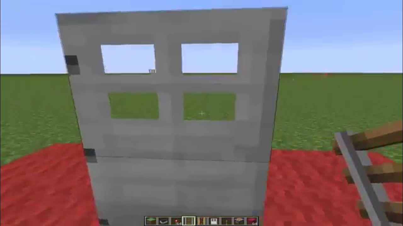 2. Текстура двери майнкрафт. Дверь из майна. Тир майнкрафт. Механическая дверь в майнкрафт 2х2.