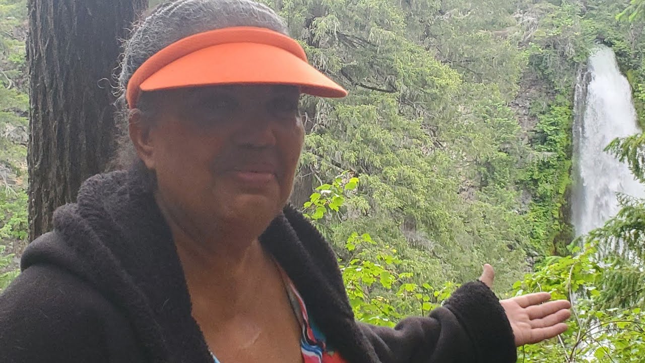 Hiking in Beautiful Prospect Oregon To Mills Creek Falls