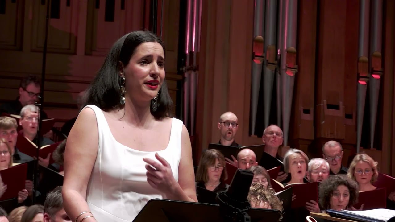 Poulenc: Gloria by the Brussels Choral Society, Edinburgh Royal Choral Union and Etesiane