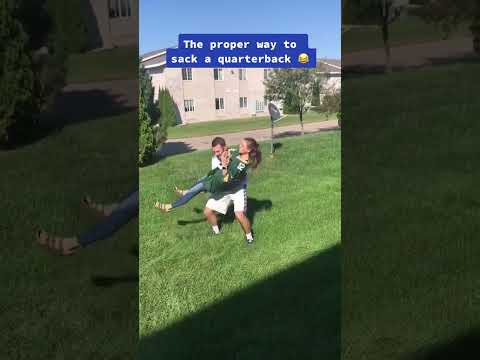 How to sack a QB without getting a flag 😂 (via seanmickeyG14/TW) #shorts