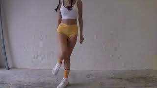 ТАНЦУЕТ ШАФФЛ ПОД КЛАССНЫЙ ТРЕК | SHUFFLE DANCE | ДЕВУШКА ТАНЦУЕТ ШАФФЛ ТАНЦУЕТ ШАФФЛ ПОД КЛАССНЫЙ ТРЕК | SHUFFLE DANCE | ДЕВУШКА ТАНЦУЕТ ШАФФЛ