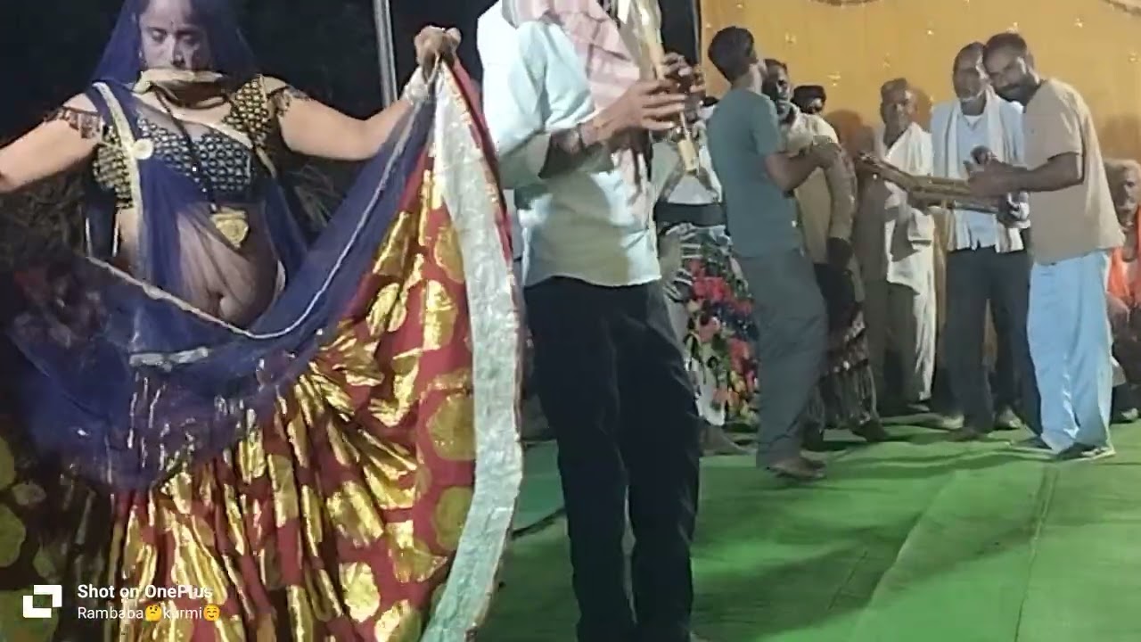 2 नवंबर 2025 Aisa dance kahin Rai kahin aapane Dekhi nahin hogi bundeli Bundelkhand ki desi Rai