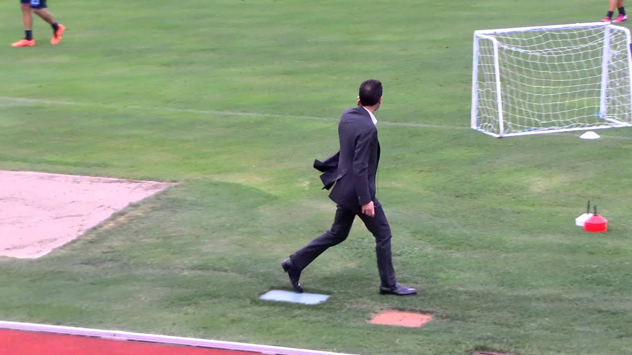 NAPOLI NETWORK - Bigon in campo attaccato al telefono, trattative no-stop