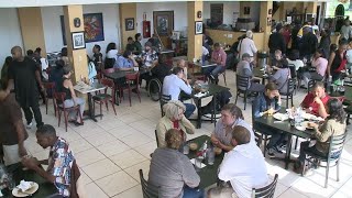 Customers respond to 'cash mob' call to help struggling restaurant