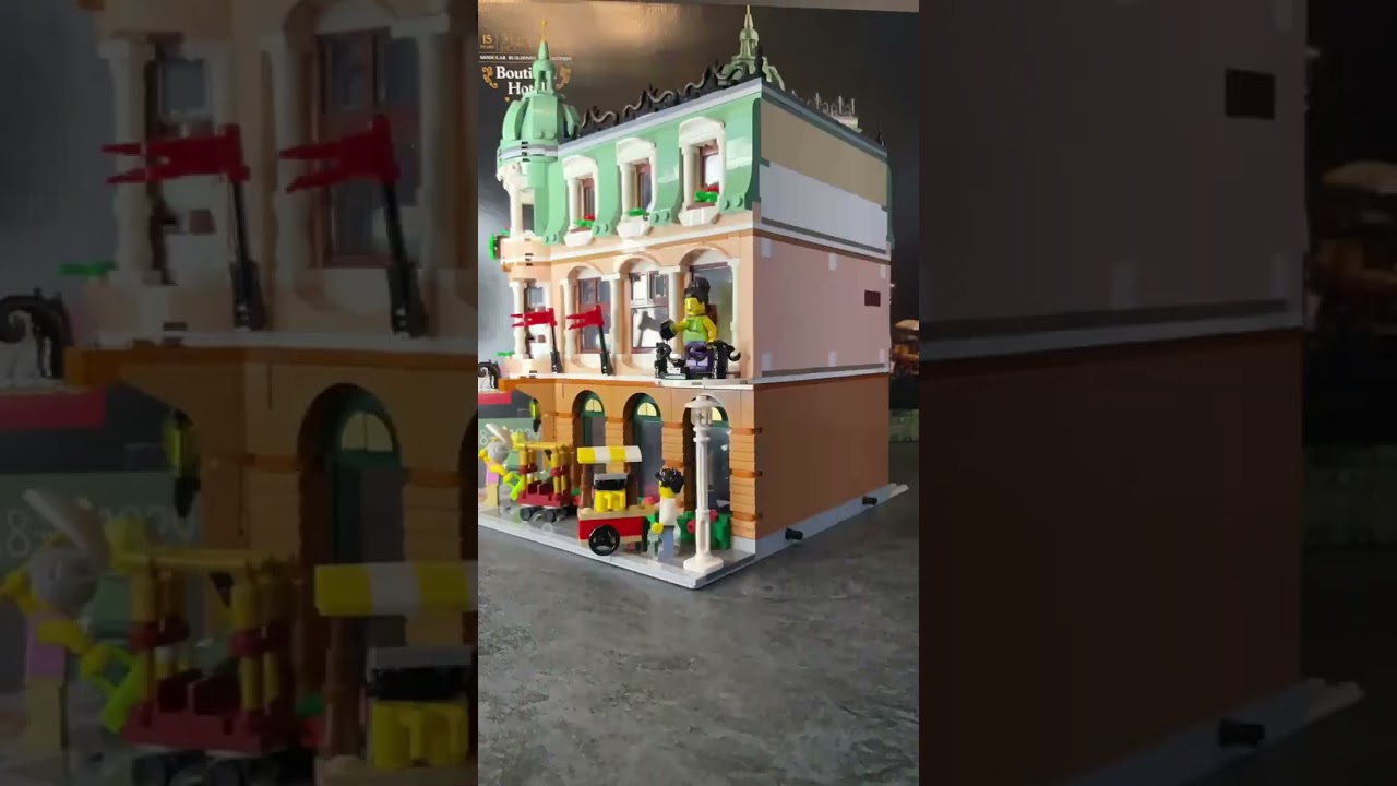 LEGO Boutique Hotel (10297) 🏨 😀