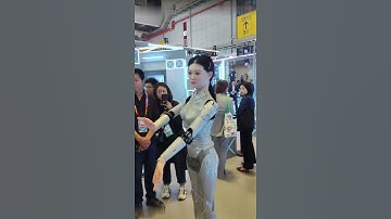 How does the robot girl dance?#RobotDance #GirlRobot  #FutureTech  #DanceShow #Robotics #Shorts