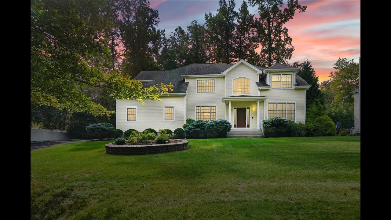 64 Loomis Drive, Baldwin Place,  NY 10505