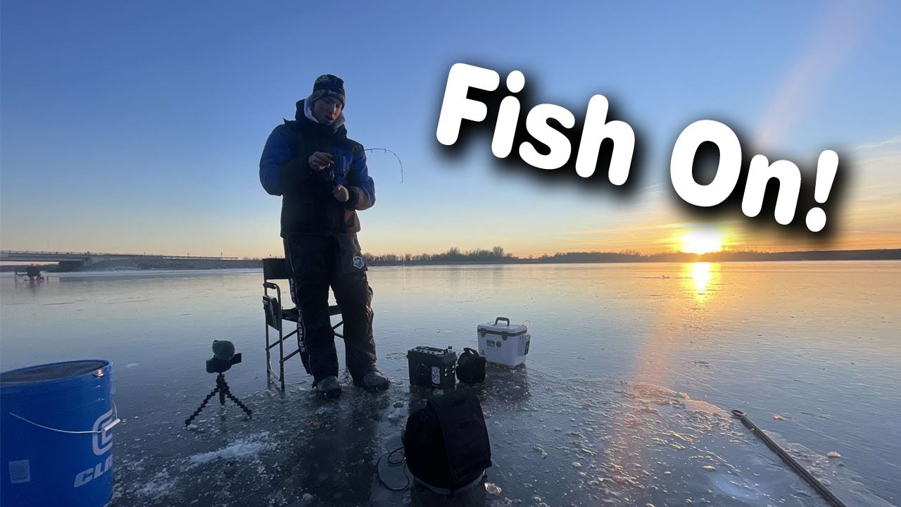 WE FOUND ICE! Minnesota Early Ice Fishing (Very Sketchy!) YouTube