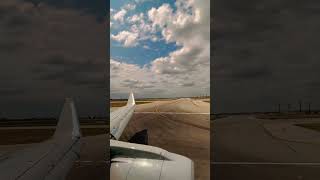 AA3622 N298FR ERJ-175 arrival to ORD on 28C.  4K view from seat 8A