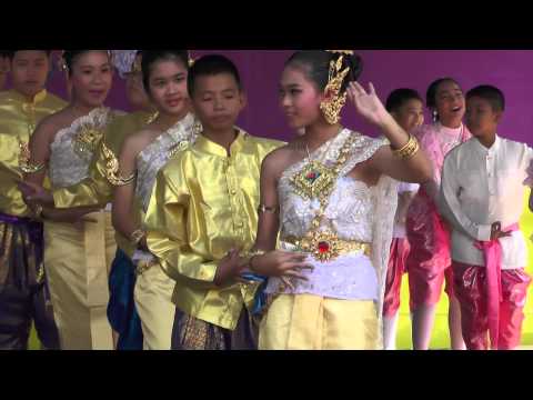 00042-ป.5/6  รำวงย้อนยุค