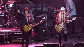 Vignette de la vidéo "Dead or Alive - Ritchie Sambora and Orianthi 25.10.16"