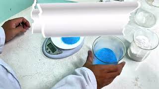 The process of growing copper(II) formate–urea crystals