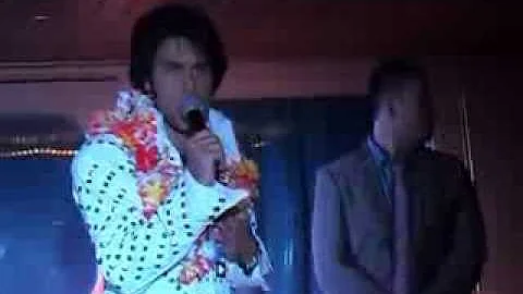 Nick"The KING" Elvis sings-I just cant help believ...