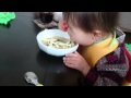 明楓はじめてのエジソンのお箸でうどん食う20140105