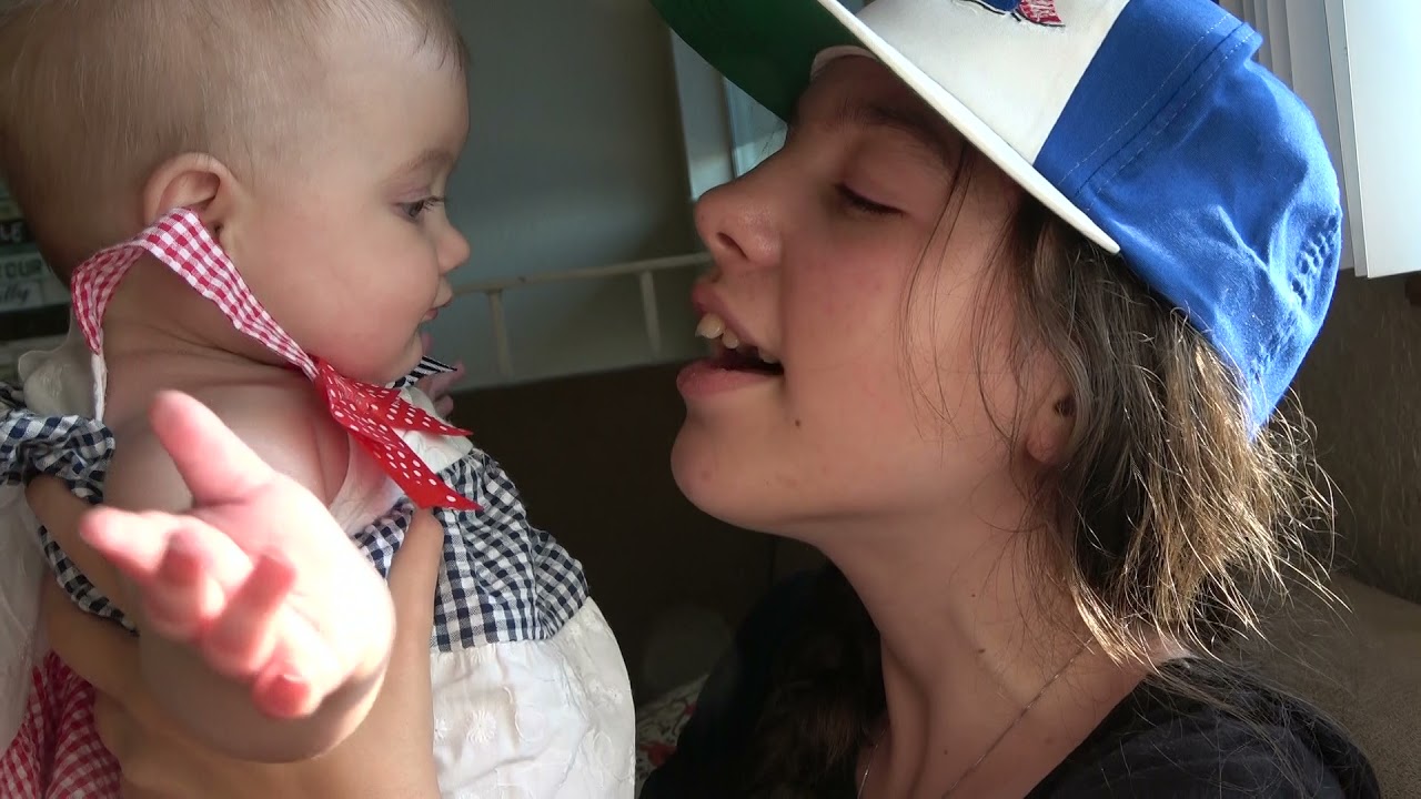 SKYLA SINGING TO CHEYANNE - Skyla singing