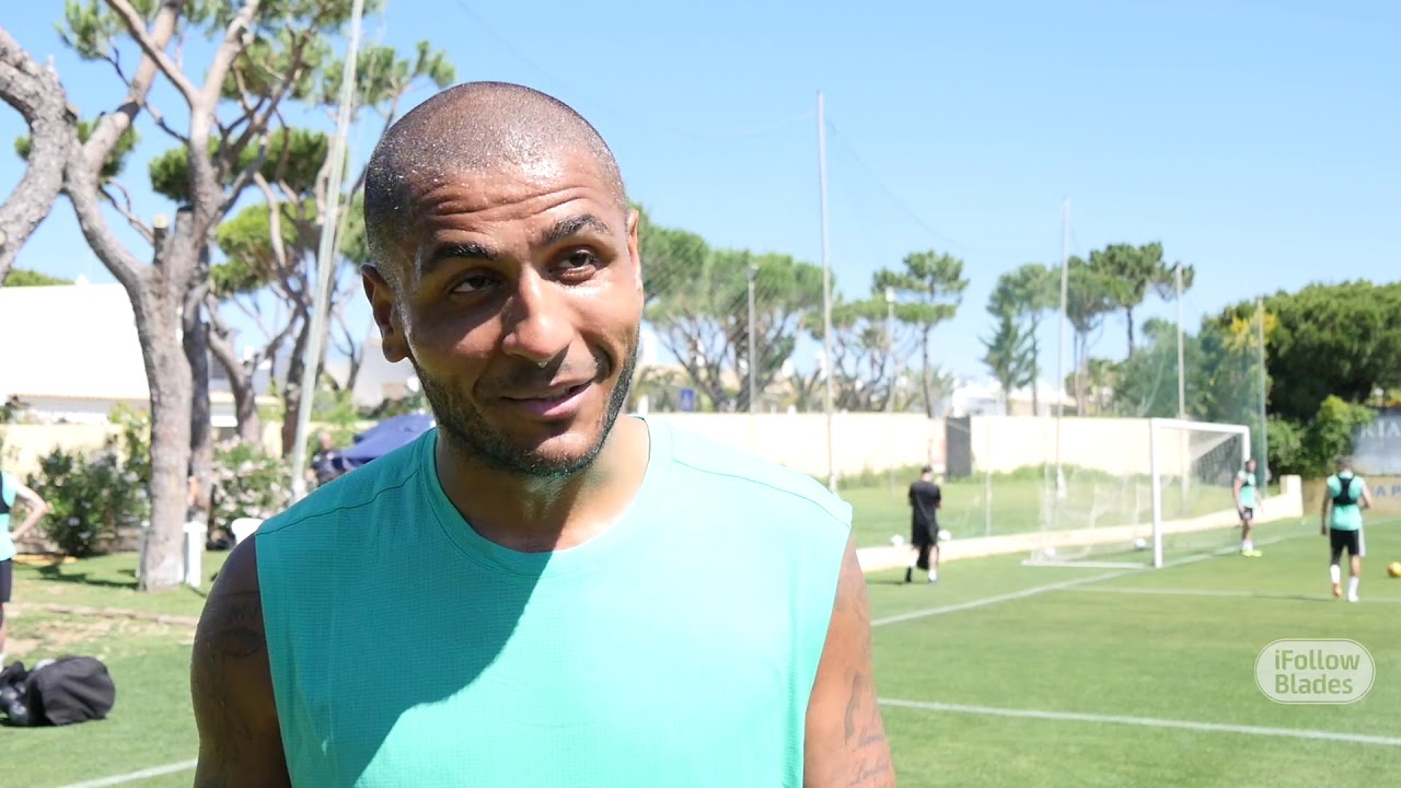 Leon Clarke won't jacket-in! video phone beyonce mp3